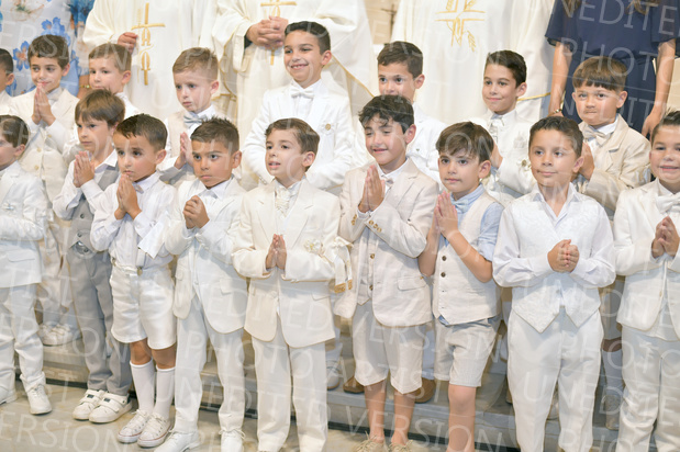 Holy-Communion_2383-1