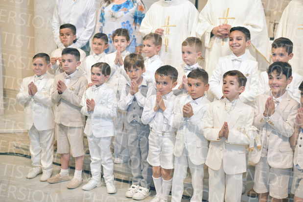 Holy-Communion_2386-1