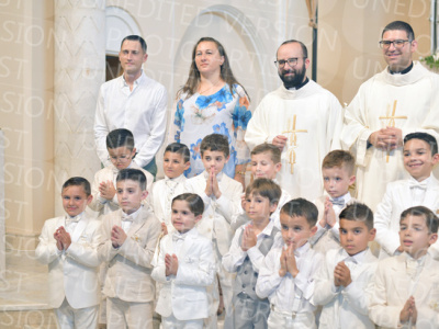 Holy-Communion_2388-1