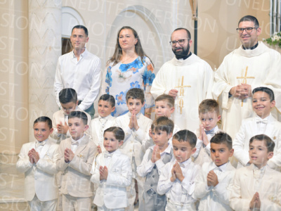 Holy-Communion_2390-1