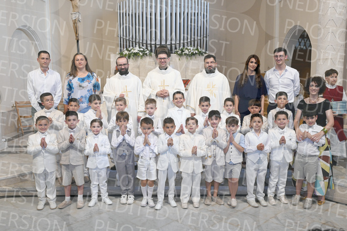Holy-Communion_2391-1