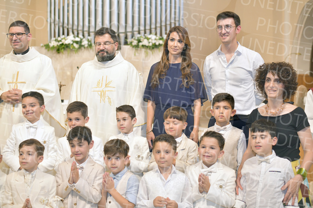 Holy-Communion_2397-1