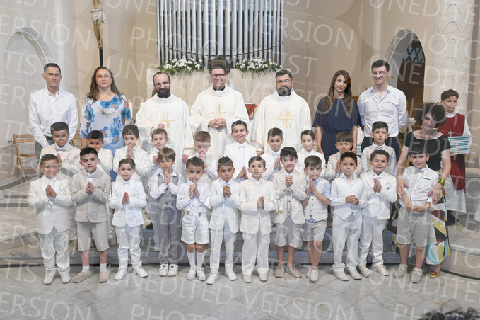 Holy-Communion_2399-1