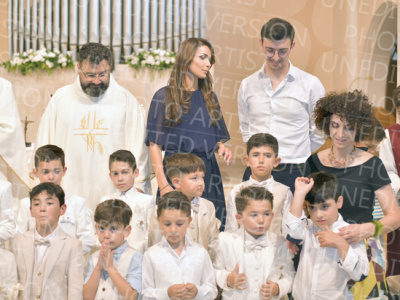 Holy-Communion_2400-1