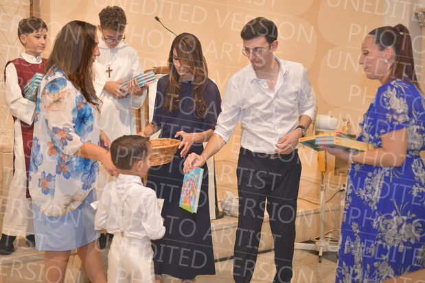 Holy-Communion_2403-1
