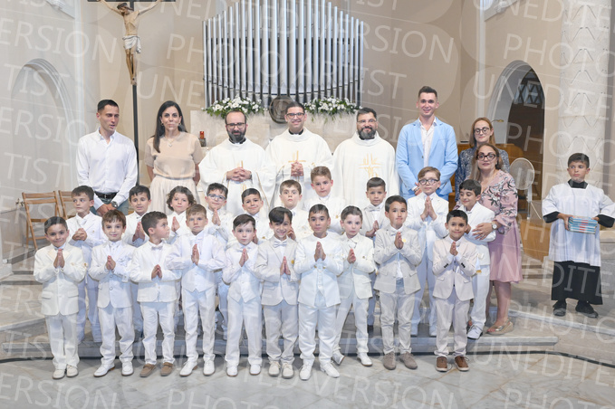 Holy-Communion_2404-1