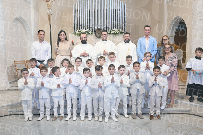 Holy-Communion_2405-1
