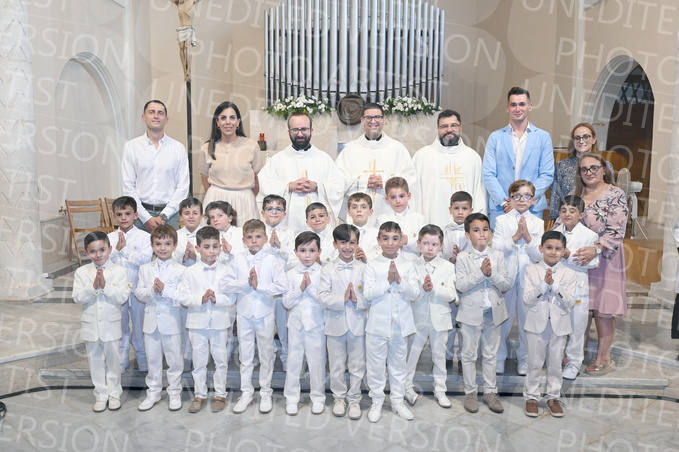 Holy-Communion_2411