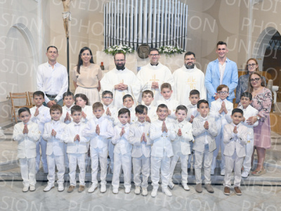 Holy-Communion_2413-1
