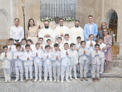 Holy-Communion_2415-1