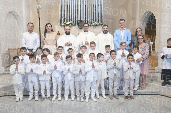 Holy-Communion_2415-1
