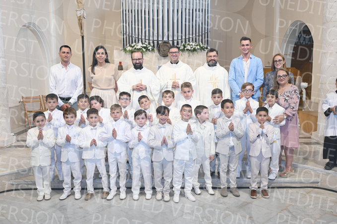 Holy-Communion_2417-1