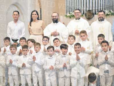 Holy-Communion_2419-1
