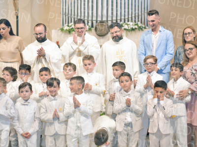 Holy-Communion_2420-1