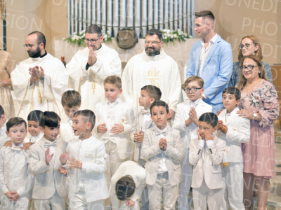 Holy-Communion_2421-1