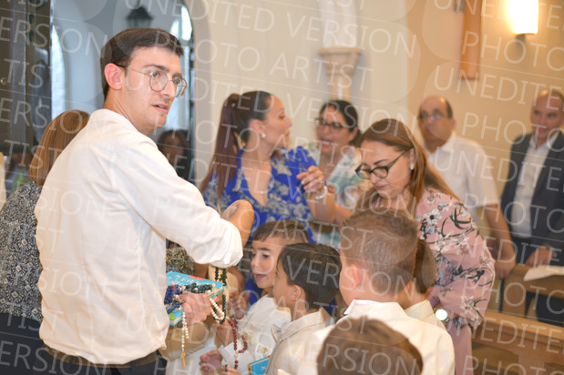 Holy-Communion_2423